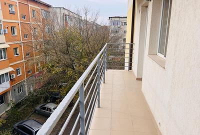 Apartament cu 2 camere semidecomandat, mobilat în 1 Mai - 10