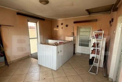 Casă cu 6 camere cu Teren 450 Mp în Central