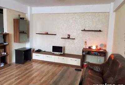 Apartament cu 2 camere decomandat în Girocului