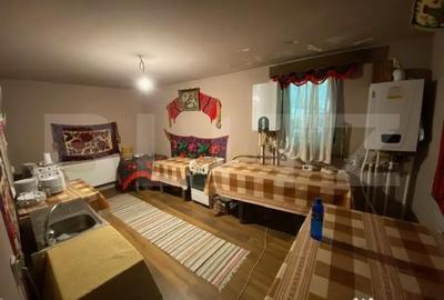 Casă cu 7 camere cu Teren 1800 Mp în Central - 3