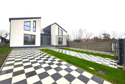 Duplex cu 4 camere cu Canalizare în Central - 1
