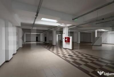 Spațiu comercial, de 850 mp, în Central - 9