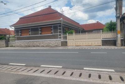 Casă cu 3 camere în Aleșd - 9
