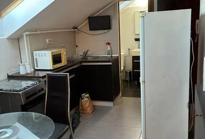 Inchiriez apartament - 3