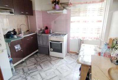 Apartament cu 4 camere decomandat, mobilat în Central - 3