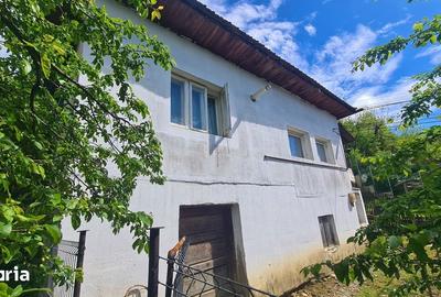 Casă cu 2 camere cu Teren 257 Mp în Central - 2