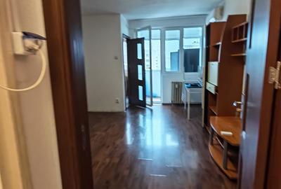 VANZARE GARSONIERA - 4