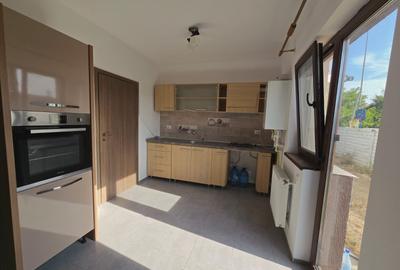 Vila duplex-mobilata si utilata - 4 camere - 2 bai-dressing- str asfaltata- Vila duplex-mobilata si utilata - 4 camere - 2 bai-dressing- str asfaltata- - 3