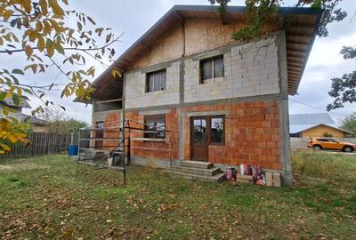 Casa Suseni-Cersani constructie solida, teren 578 mp, zona superba - 3