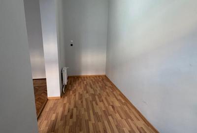 Spațiu comercial, de 100 mp, în Central