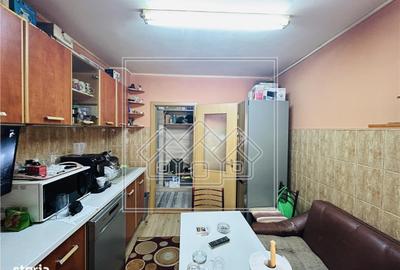Apartament cu 2 camere decomandat în Valea Aurie - 2
