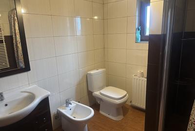 Casă cu Teren 740 Mp în Central - 4