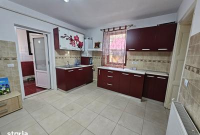 Casă cu 5 camere cu Teren 500 Mp în Central - 13