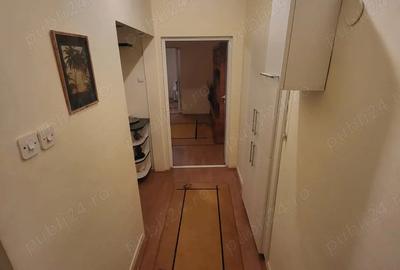 Apartament cu 2 camere nedecomandat în Central