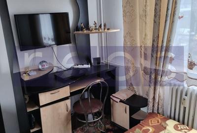 Apartament cu 3 camere semidecomandat în 23 August - 1