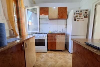 Liber, de vanzare apartament 3 camere Valea Lupului Iasi, baie cu geam Liber, de vanzare apartament 3 camere Valea Lupului Iasi, baie cu geam - 1