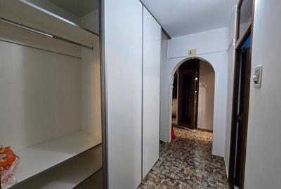 Apartament 3 camere de închiriat metrou Lujerului, Piața Veteranilor - 13