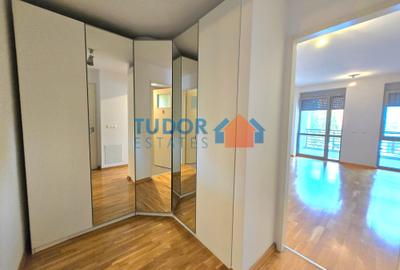 Elegant Multi-Level Home with 4 Bedrooms and Expansive Terraces in Green Lake - 16