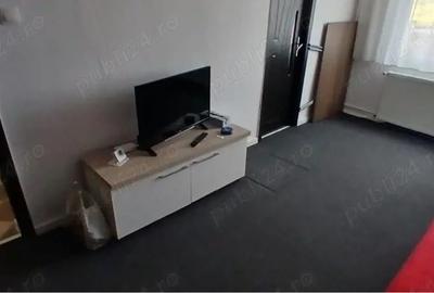 Garsonieră decomandată în Uzina 2 - 1