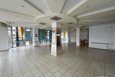 Spațiu comercial, de 180 mp, în Central