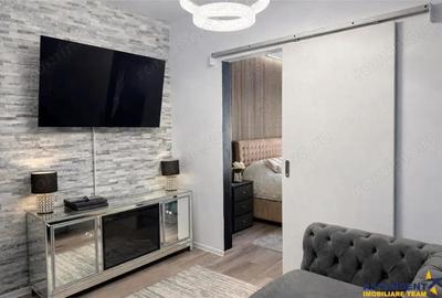 Apartament cu 2 camere decomandat în Tractorul - 4