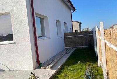 Casă cu 4 camere în Central - 3