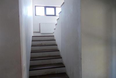 Casă cu 4 camere cu Teren 1190 Mp în Parța - 17