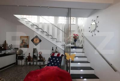 Casă cu 4 camere cu Teren 986 Mp în Central - 12