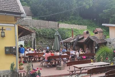 Restaurant cu terasă și 3 camere în Sasca Montană, CS, comision 0% - 13