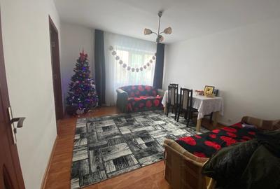Apartament de vânzare,3 camere - 6