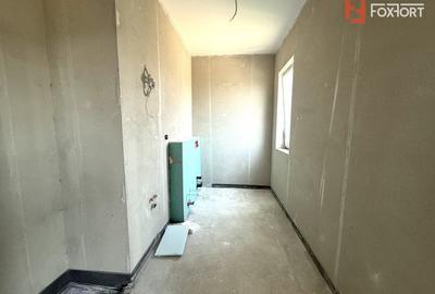 Duplex cu 5 camere cu Canalizare în Dumbrăvița - 10