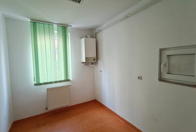 Birou, de 78 mp, în Central - 2