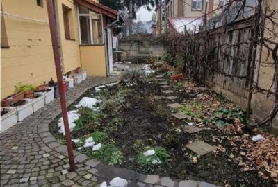 Casă cu 5 camere cu Teren 240 Mp în Zizin - 1