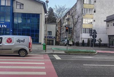 Apartament cu 3 camere decomandat în Central - 1