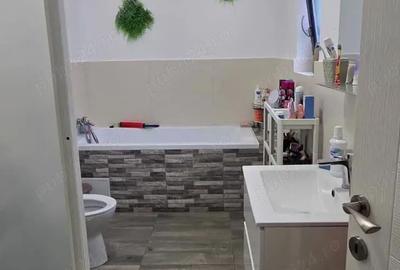 Casă cu Teren 550 Mp în Săsar