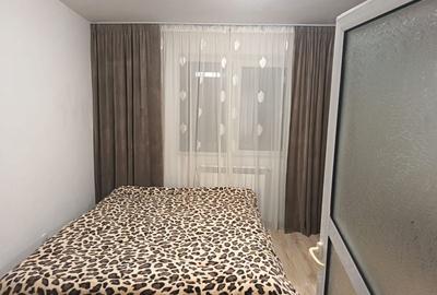 Apartament cu 3 camere decomandat în Micro 40 - 1
