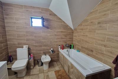 Casă cu 4 camere cu Canalizare în Săsar - 15