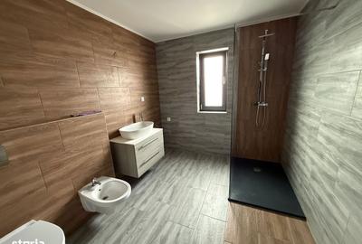 Apartament cu 4 camere în Central - 8