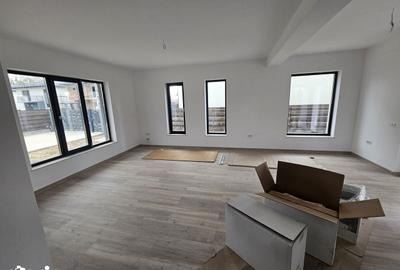 Casă cu 4 camere cu Teren 390 Mp în Ștefănești - 18