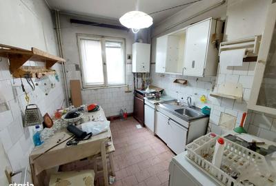 Apartament cu 4 camere decomandat în Aleea Trandafirilor - 2