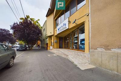 Cladire comerciala in zona centrala - 8