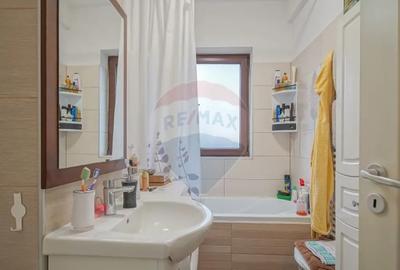 Apartament cu 3 camere decomandat în Sânpetru - 2