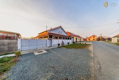 Casă individuală cu 7 camere cu Canalizare în Central - 2