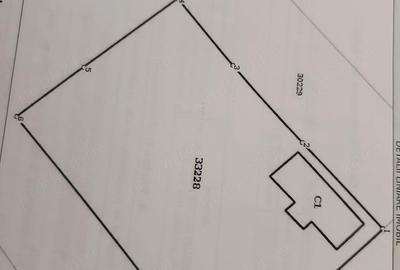 Casă cu 3 camere cu Teren 1034 Mp în Central