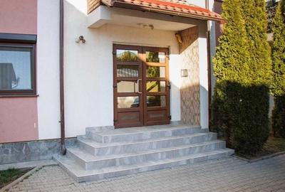 Apartament cu 2 camere decomandat, mobilat în Tractorul - 7
