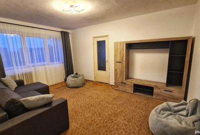 Proprietar, inchirez ap 2 camere, str Timis - 4