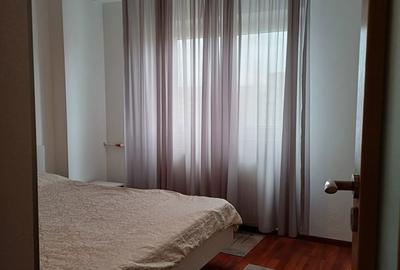 Apartament cu 3 camere decomandat în 13 Septembrie - 7