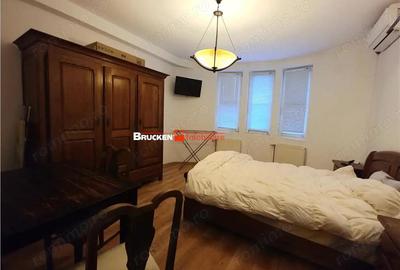 Garsonieră decomandată în Central - 1