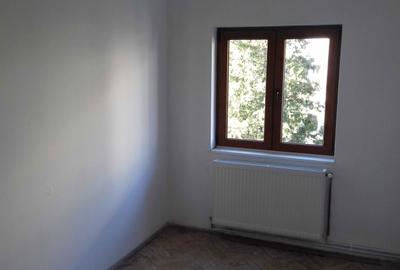 Apartament cu 3 camere decomandat în Micro 17 - 3