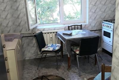 Garsonieră decomandată, mobilată în Sud - 7